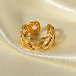 18k gold-plated and waterproof